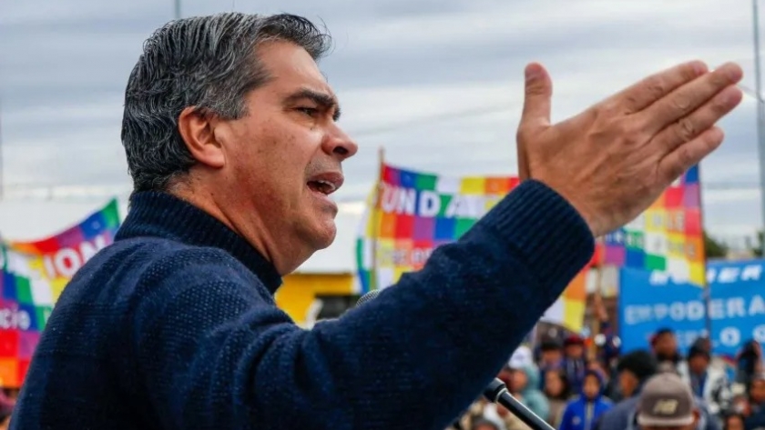 Capitanich destacó el trabajo de urbanización de barrios populares en la entrega de doce viviendas en Resistencia
