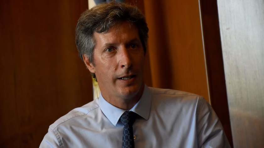 El BCRA enfrenta pagos al FMI y sostiene su estrategia de intervenir solo en el piso de la banda