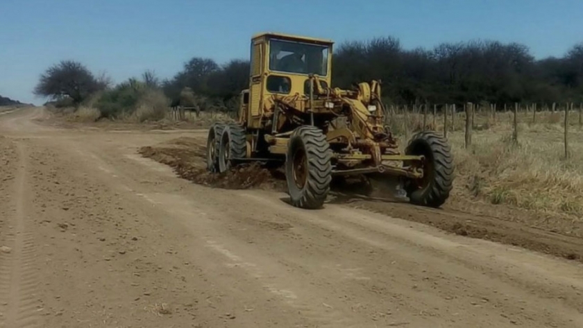 Trabajos en la red terciaria de Pichi Huinca
