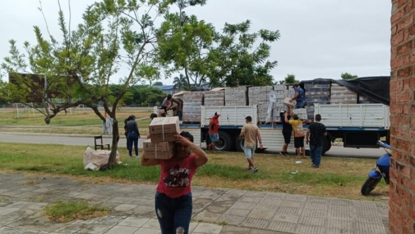 El Gobierno de Formosa inició la distribución de más de 200 mil kits escolares en toda la provincia