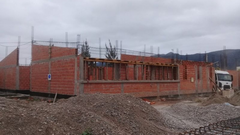 Se construye un nuevo colegio secundario en barrio Los Pinares de Cerrillos