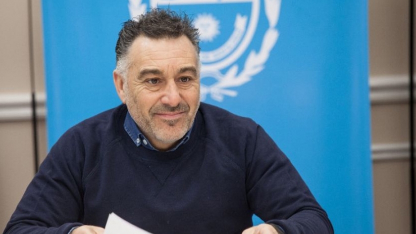 Álvarez: "Lo más importante es discutir un plan de obras en Santa Cruz después de más de 4 años"
