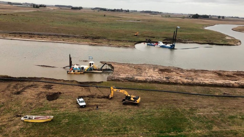 La Secretaría de Infraestructura y Política Hídrica avanza con la ampliación de la cuenca del Río Salado