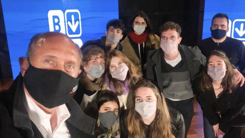 Perotti envió a la Legislatura el proyecto para implementar el voto joven en la Provincia