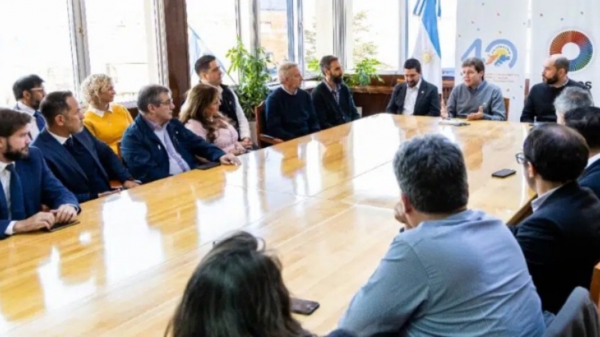 El Gobernador Melella presentó el Programa de Apoyo para la Transición Energética de la Provincia