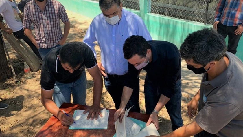 Dos nuevos establecimientos avícolas comienzan a trabajar en Andalgalá