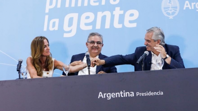 Catamarca: Tolosa Paz acompañó al Presidente Fernández en la inauguración del primer complejo habitacional para personas mayores