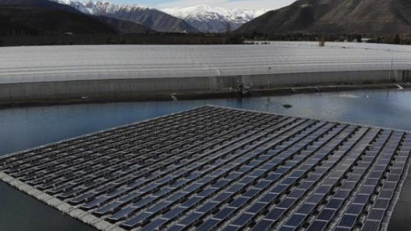 Se inaugura primera planta fotovoltaica flotante en Chile