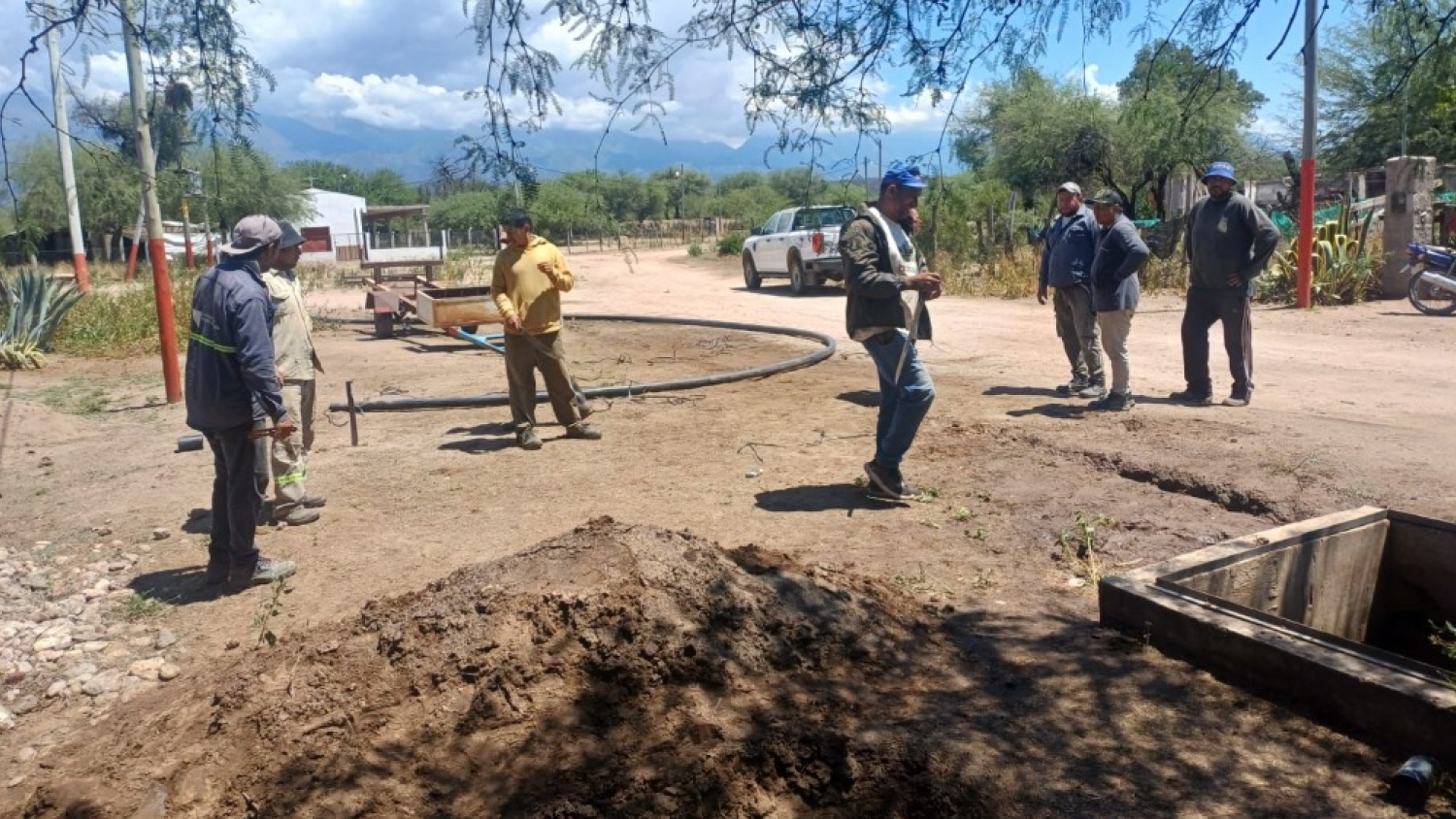 La Rioja refuerza el abastecimiento de agua en Las Higuerillas con nueva perforación, acueducto y controles sobre conexiones irregulares