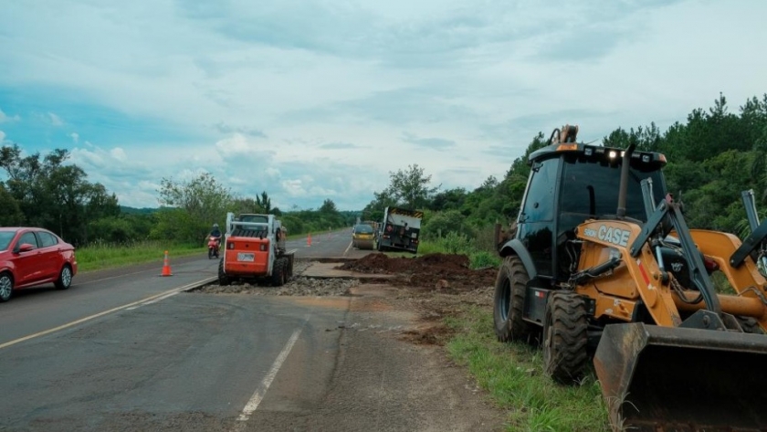 Vialidad: ejecución de trabajos en bacheo integral RP4