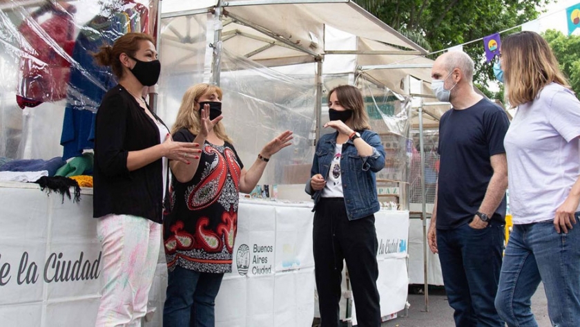 Recorrida por la feria artesanal y la zona de Plaza Armenia
