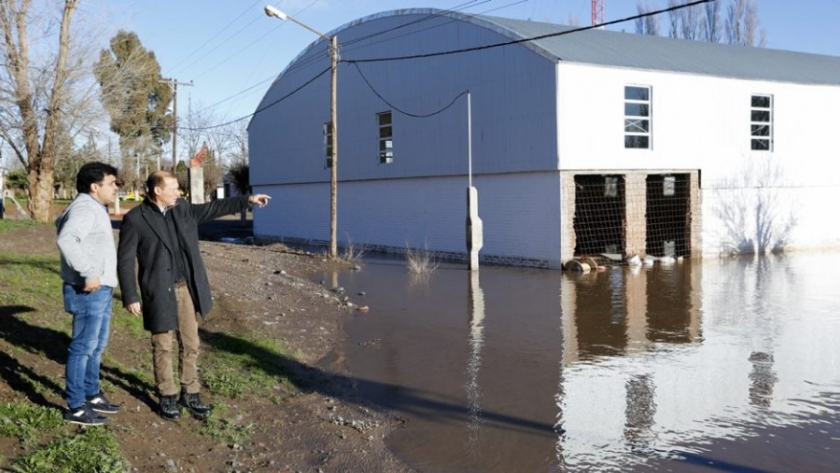 Gutiérrez recorrió las zonas afectadas por el temporal de lluvia