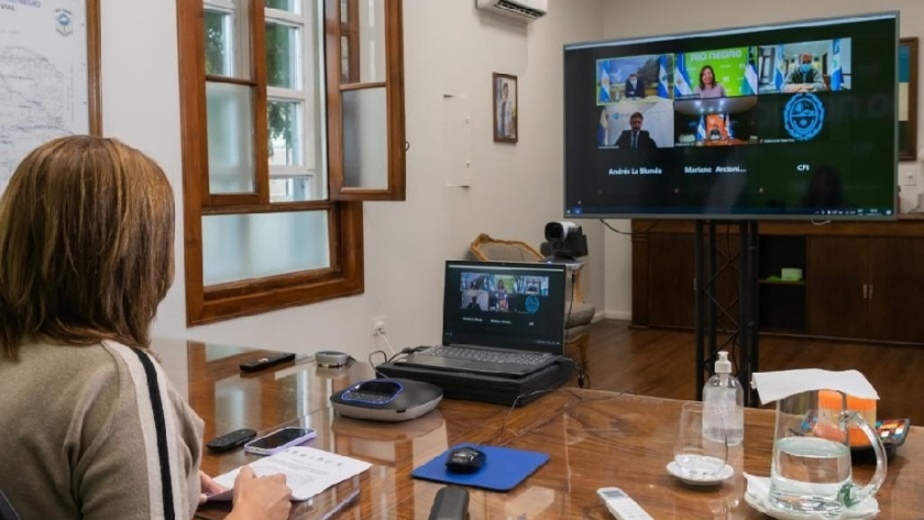 Carreras firmó junto a sus pares de la Patagonia el convenio para avanzar en la construcción de la marca Patagonia Argentina