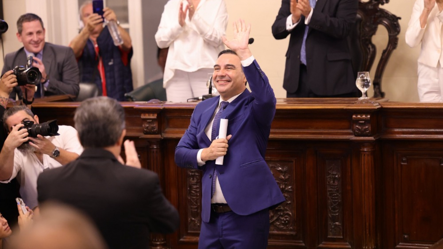 Valdés asumió su banca en la Legislatura y reafirmó su compromiso con el desarrollo de Corrientes