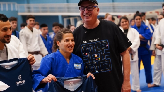 La selección nacional de judo entrena en misiones con la medallista olímpica Paula Pareto