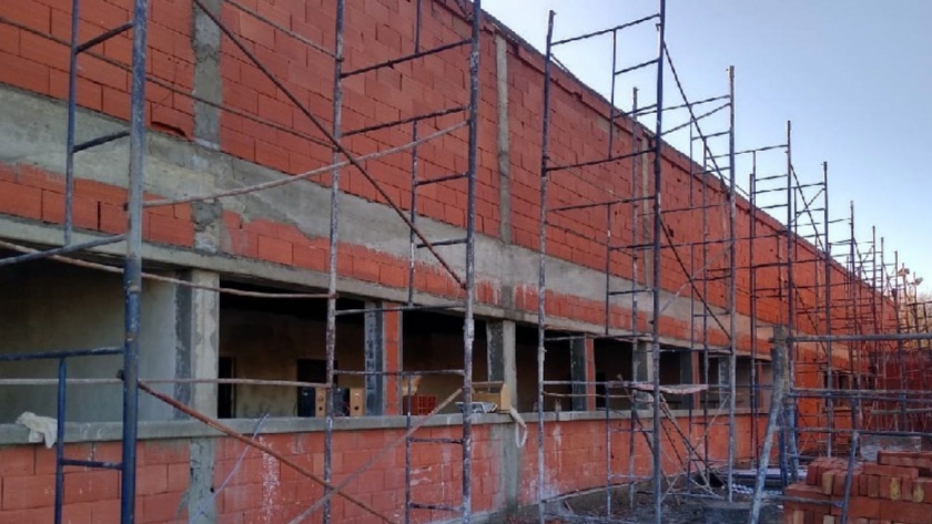 La construcción de la Secretaría de Fruticultura de Allen va tomando forma