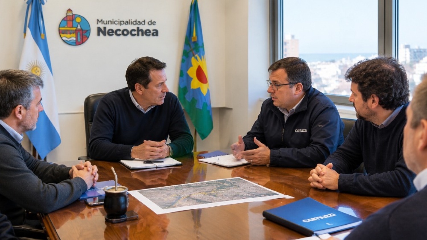 Gas natural en Necochea: Rojas y Camuzzi planifican obras