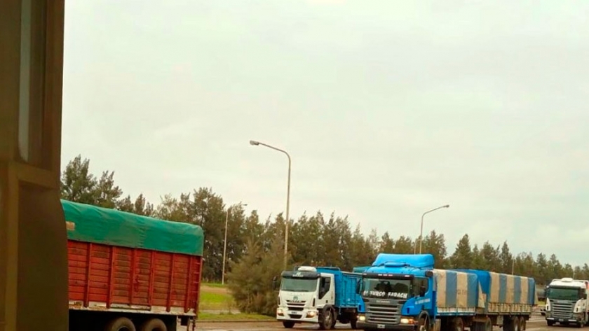 Comenzó a regir el nuevo esquema de tarifas referenciales de fletes de granos: 1856 $/tonelada para 300 kilómetros