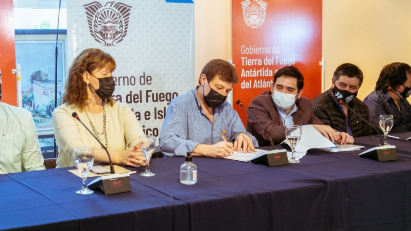 “Todo lo hemos hecho con compromiso y con vocación de servicio por los demás”