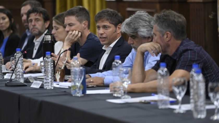 Kicillof recibió a representantes de la industria textil y del cuero