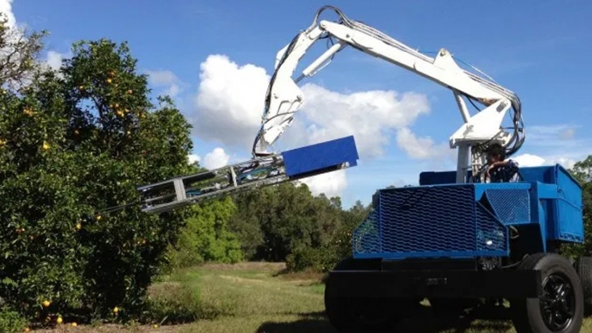 El primer robot cosechadora que recolecta manzanas del mundo es ya una realidad