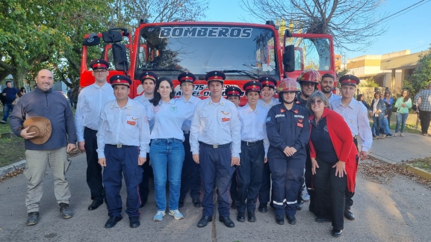 Los Bomberos Voluntarios de Rafael Obligado incorporaron un nuevo camión para emergencias