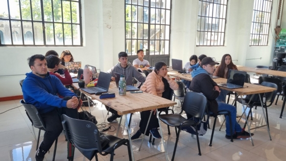 El Programa Puente–UBA continúa con clases y proyectos científicos de alcance internacional