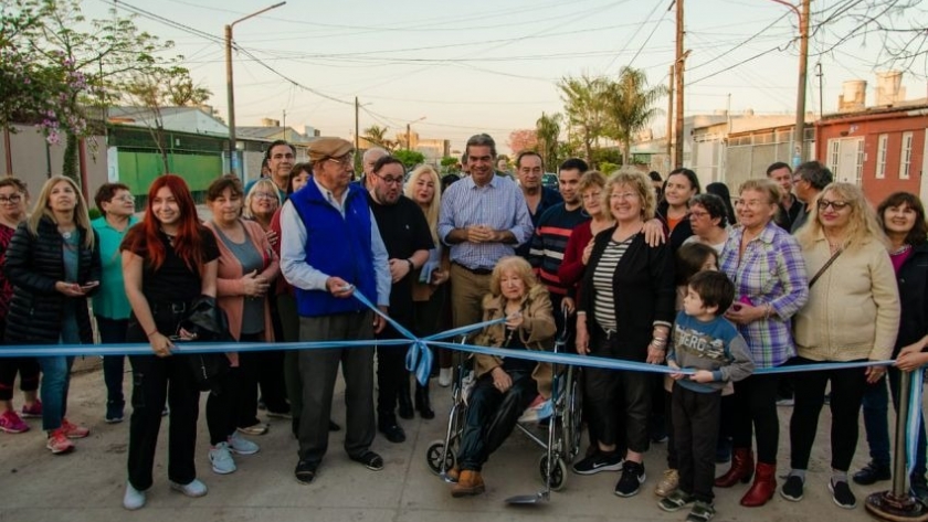 Capitanich habilitó 58 nuevas cuadras de pavimento en varios barrios de Resistencia