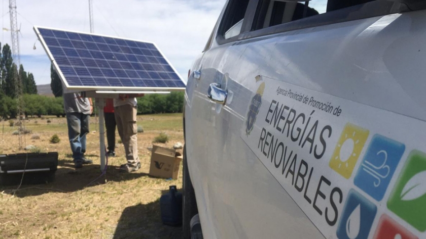 El gobierno del Chubut completó con éxito la instalación de sistemas fotovoltaicos en Costa del Lepá y Fofo Cahuel