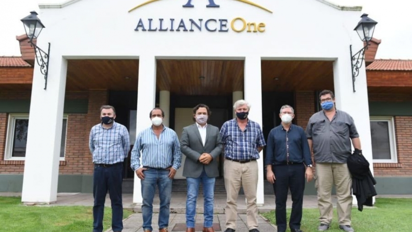 Sáenz logró que Alliance One se sume al acuerdo de incrementar el 50% el precio del tabaco