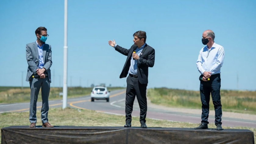 Simone y Kicillof inauguraron la repavimentación de un tramo de la ruta 51
