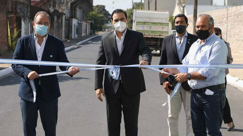 Valdés y Tassano inauguraron la pavimentación de las avenidas Sarmiento y Teniente Ibáñez
