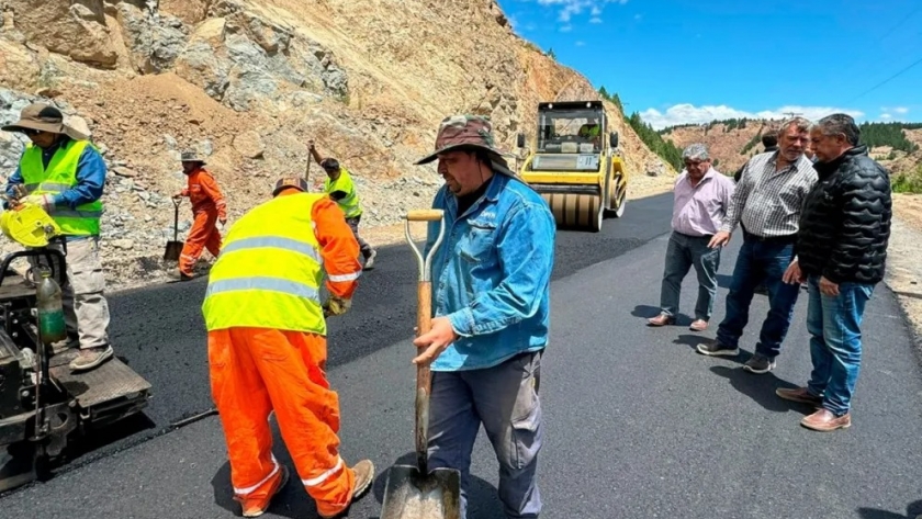 Figueroa supervisa obras y planifica en territorio