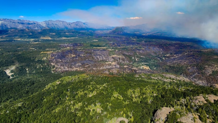 Los incendios en Río Negro: un desafío desde el cielo