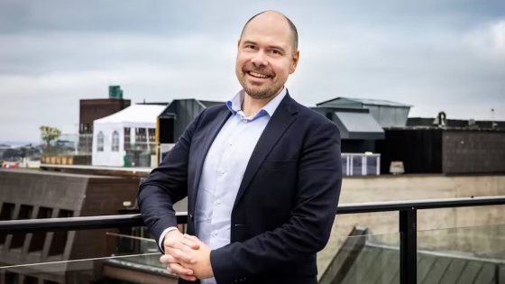 El CEO de Amedia advierte que el futuro de los medios depende de la escala y del control de los datos