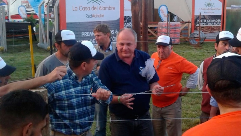 Ranchmate: ¿se cortó el alambrado? reparalo en 40 segundos