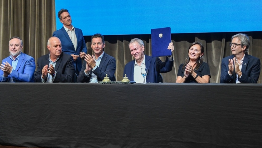 Schiaretti envió a la Legislatura el proyecto de creación de la Agencia Competitividad Córdoba