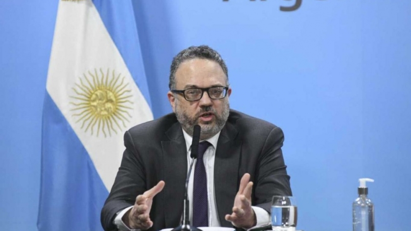 Kulfas anunció que destinará $2.000M en créditos para fortalecer la competitividad del sector avícola