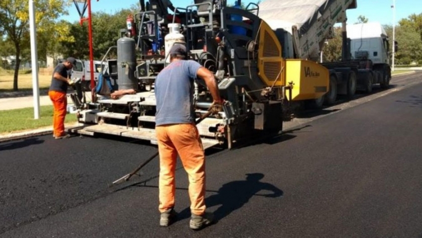 Continúan las obras de pavimentación en General Pico