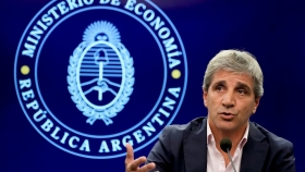 El Gobierno enfrenta una semana clave para contener al dólar en medio de la incertidumbre económica