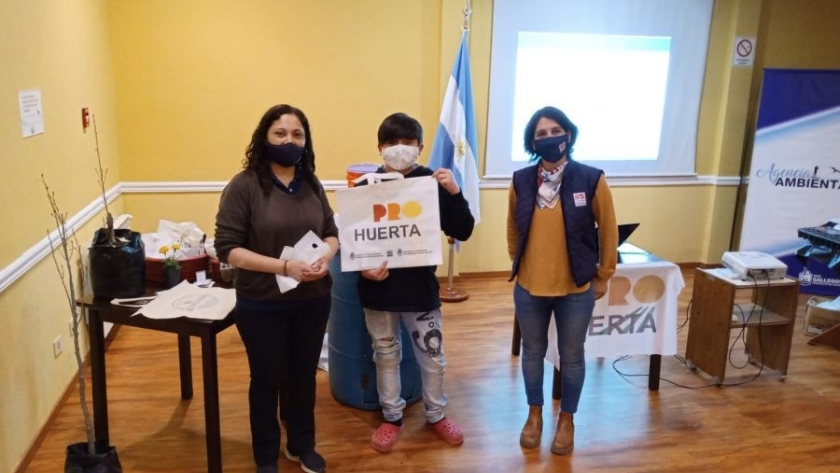 #AccionesVerdes: exitosa jornada de EcoCanje y Ciclo de Charlas en Río Gallegos