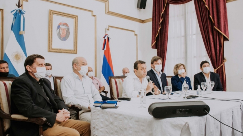 Herrera Ahuad presentó un programa de asistencia financiera para productores