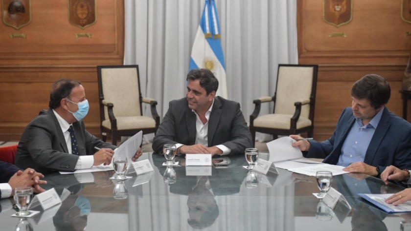 Provincia y Nación firmaron acta acuerdo para finalizar la construcción de viviendas sociales