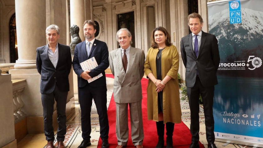 Diálogos Nacionales rumbo Argentina Conmemora a Estocolmo