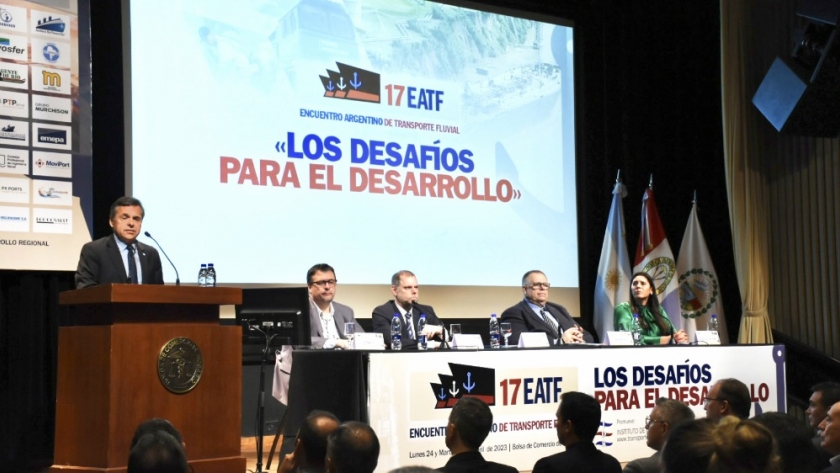 Giuliano participó del 17° Encuentro Argentino de Transporte Fluvial