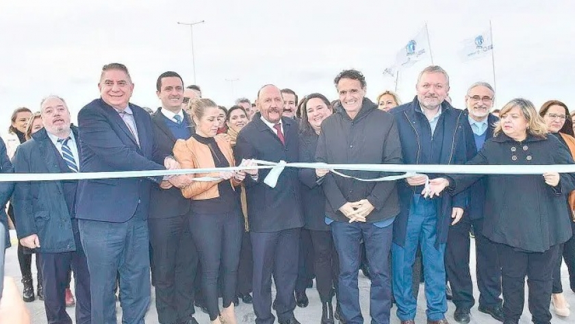 Insfrán y el ministro Katopodis habilitaron el viaducto sobreelevado de Formosa