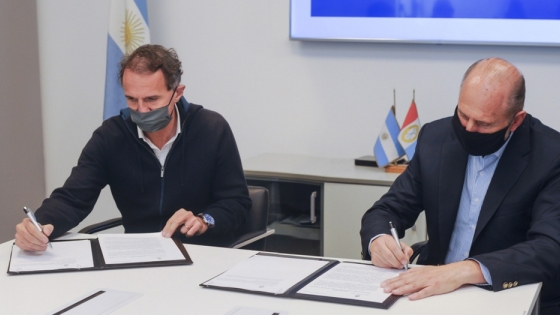 Perotti y Katopodis firmaron un convenio para realizar obras de agua potable y cloacas en nueve ciudades de la provincia