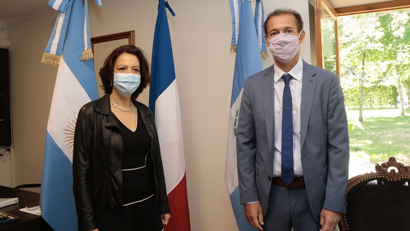 El Gobernador recibió a la embajadora de Francia