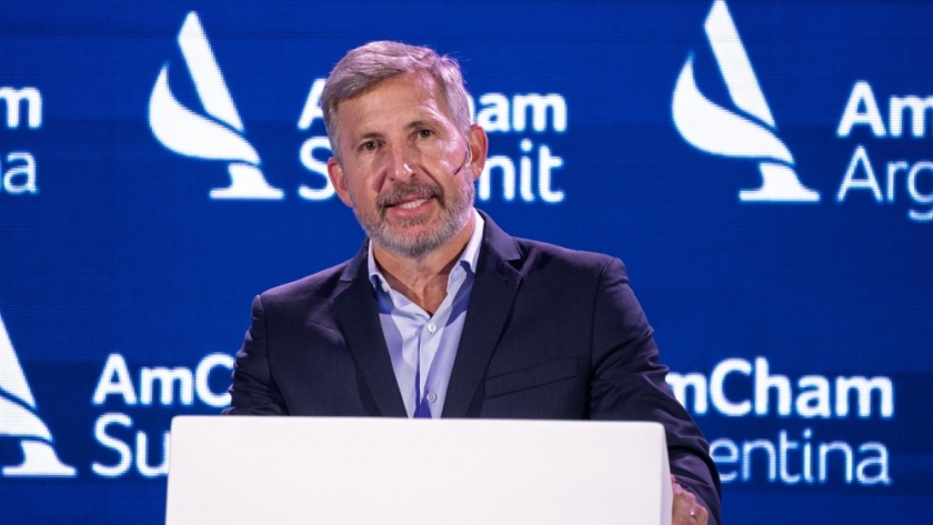 Frigerio pidió bajar impuestos para impulsar desarrollo federal