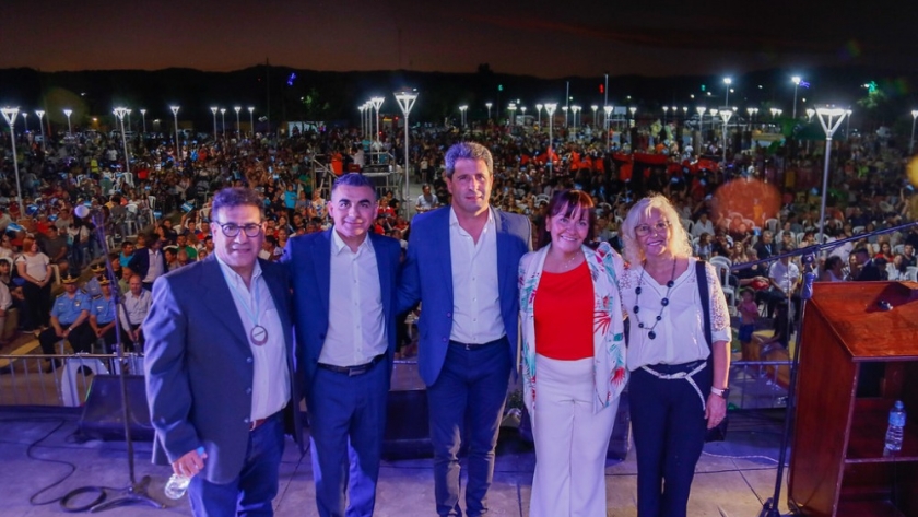 Chimbas celebró sus 109 años con la inauguración de un parque de juegos y una gran fiesta popular